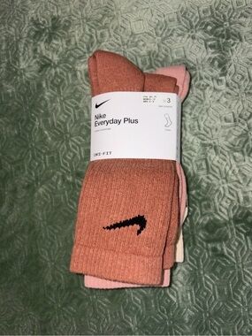 Nike unisex Everyday Plus Crew Socks - Pink/Peach (3-Pack)